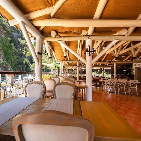 Ata Lagoon Hotel