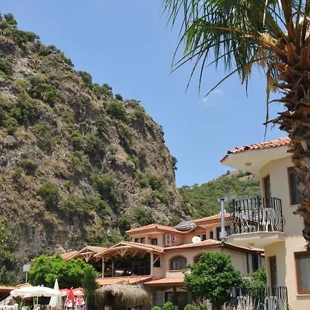Ata Lagoon Hotel 3*