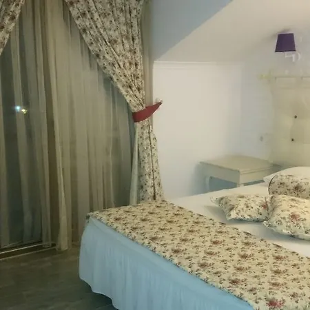 Ata Lagoon Hotel 3*