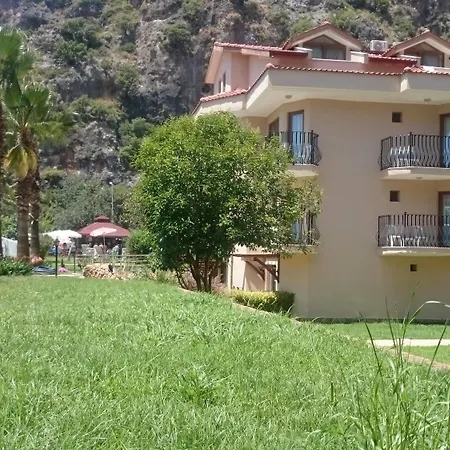 Ata Lagoon Hotel